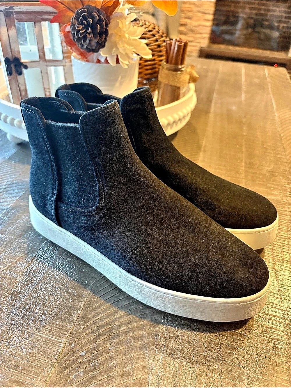 Vince Pinecrest II Chelsea Boot Black & White US 9 / EUR 39